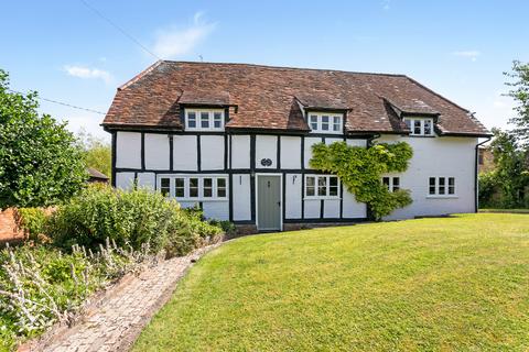 5 bed property, in Henton, £835,000