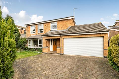 4 bed property, in Tyne Crescent, £525,000