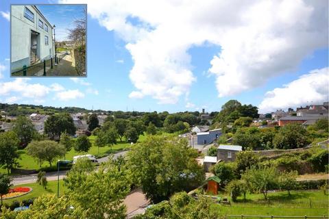 3 bed property, in New Way, £290,000