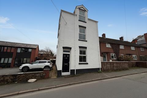4 bed property, in Belmont Road, £160,000