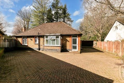 3 bed property, in Station Approach, £650,000
