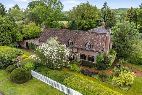 4 bed property, in Hawridge Common, £1,650,000