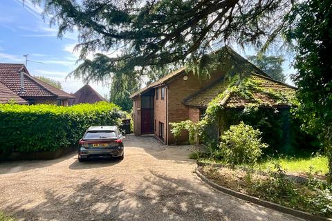 4 bed property, in The Rosegarden, £475,000