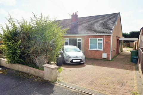 2 bed property, in Balmoral Road, £325,000