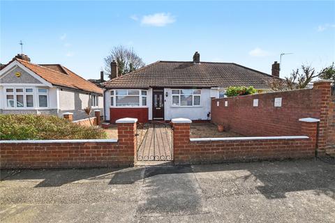 2 bed property, in Wenvoe Avenue, £450,000