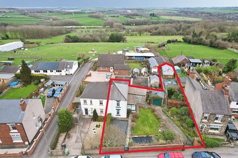 3 bed property, in Over Lane, £350,000