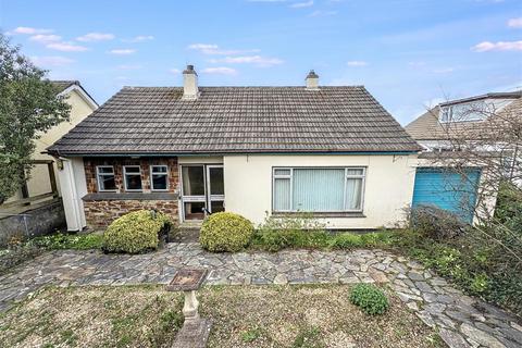 4 bed property, in Park View, £355,000