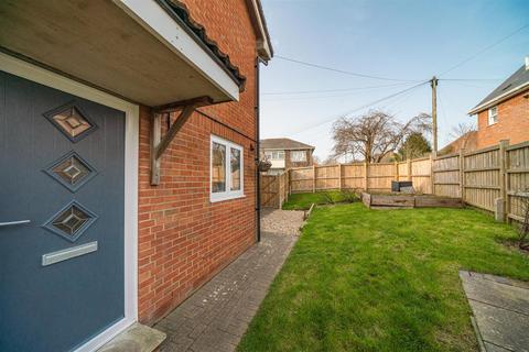 2 bed property, in St Helens, £300,000