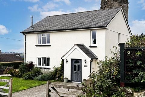 3 bed property, in Barnstaple EX32, £425,000
