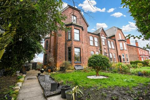 7 bed property, in New Lane, £500,000