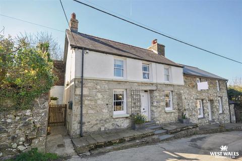3 bed property, in Mill Lane, £395,000