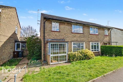 3 bed property, in Listowel Road, £400,000