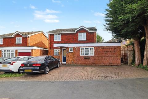 4 bed property, in Woking, £650,000