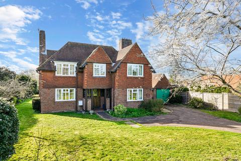 4 bed property, in Sandyhurst Lane, £650,000