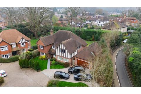 6 bed property, in Chapel Lane, £1,695,000
