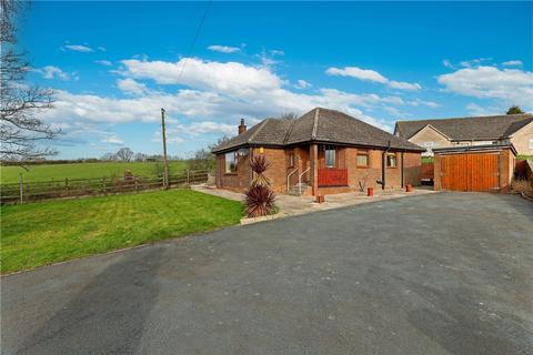 3 bed property, in Stoney Lane, £375,000