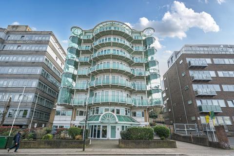 2 bed property, in Station Road, £300,000
