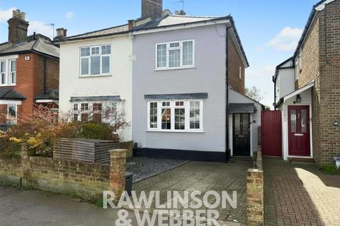 3 bed property, in Beauchamp Road, £725,000