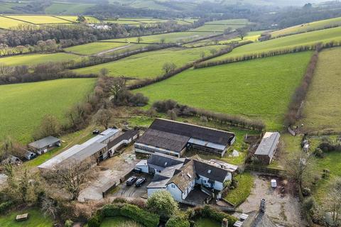 5 bed property, in Dunsford, £850,000