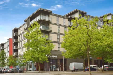 2 bed property, in South Fifth Street, £190,000