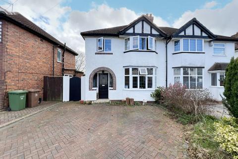 3 bed property, in Cheshire Avenue, £325,000
