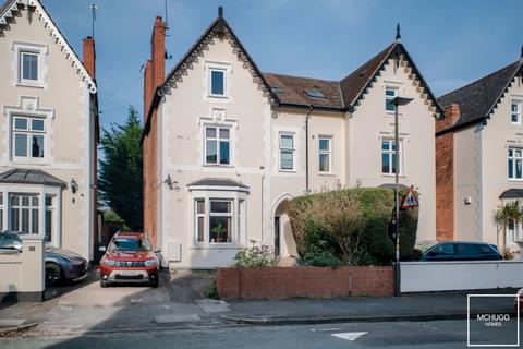 3 bed property, in 31 Wentworth Road, £325,000