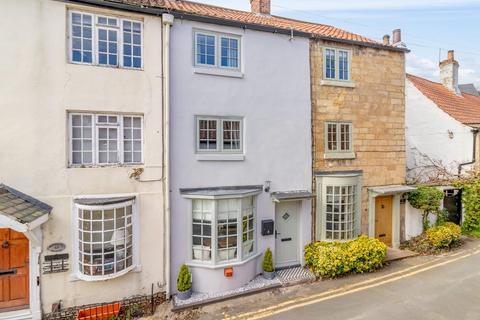 3 bed property, in Church Lane, £290,000