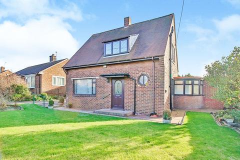 3 bed property, in Linden Road, £200,000