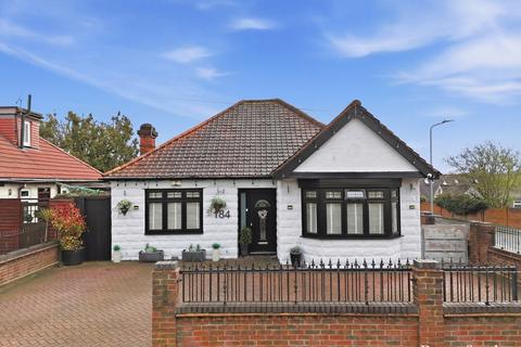 3 bed property, in Wingletye Lane, £625,000