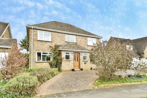 4 bed property, in Colton Road, £600,000