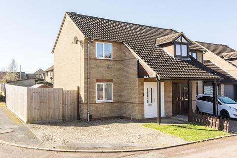 2 bed property, in Birchvale Court, £210,000