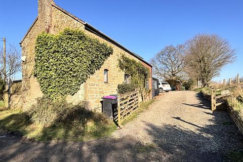 2 bed property, in Broome Cottage, £475,000