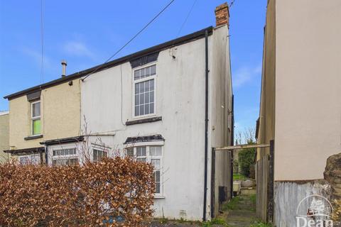 3 bed property, in Abbey Street, £160,000