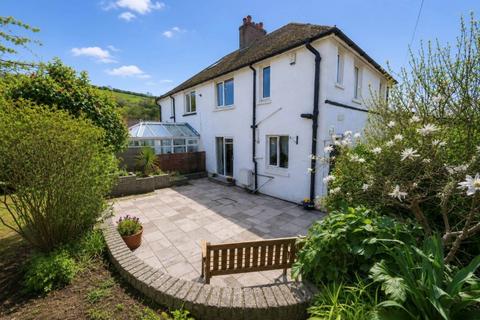 3 bed property, in Timbers Close, £375,000