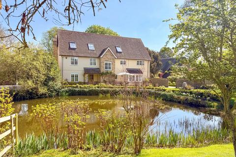 5 bed property, in Dove House Wood, £1,500,000