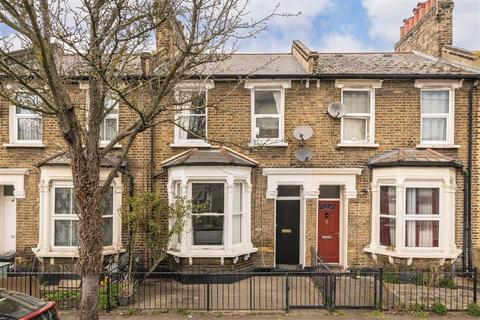3 bed property, in Rolt Street, £725,000