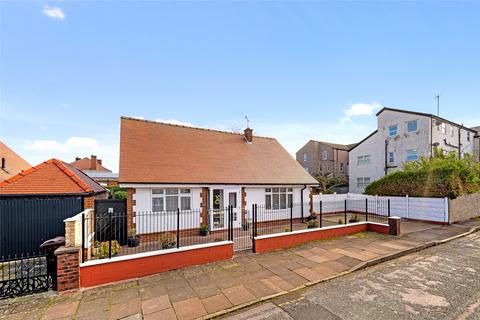 3 bed property, in Walton Street, £265,000