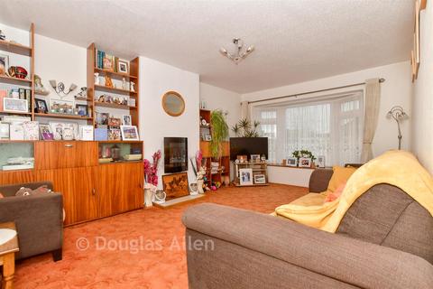 4 bed property, in Romney Road, £500,000