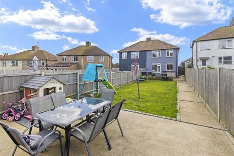 3 bed property, in Bexhill Road, £285,000