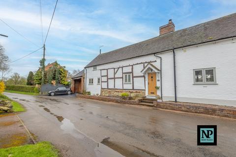 3 bed property, in Pipe Lane, £595,000