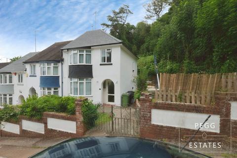 3 bed property, in Grange Road, £210,000
