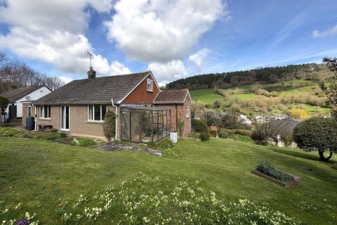 2 bed property, in Stepps Lane, £399,950