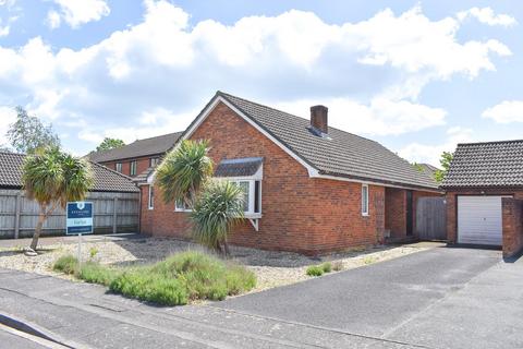 2 bed property, in Sorrell Way, £400,000
