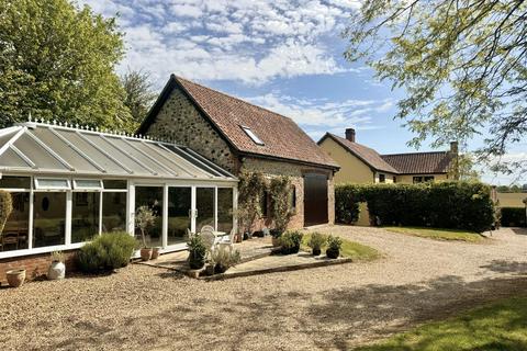 4 bed property, in Northfield Road, £750,000