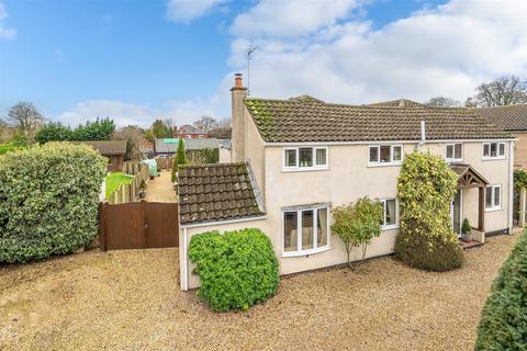 5 bed property, in 4 Ashing Lane, £725,000