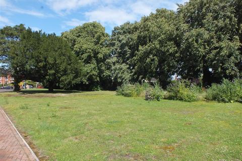 Studio, in Building Plot, £140,000