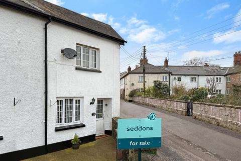 2 bed property, in Coldharbour, £192,500