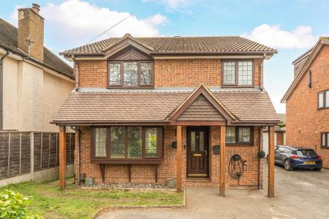 4 bed property, in New Haw, £670,000