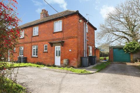 3 bed property, in Nursteed Road, £230,000
