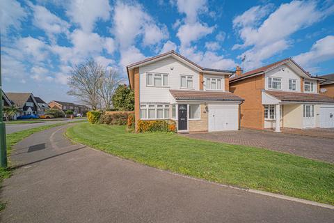 4 bed property, in Rowood Drive, £475,000